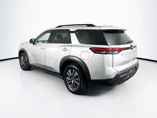 2025 Nissan Pathfinder SV FWD