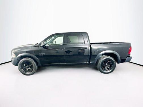 2024 RAM 1500 Classic Warlock Crew Cab 4x2 5'7' Box