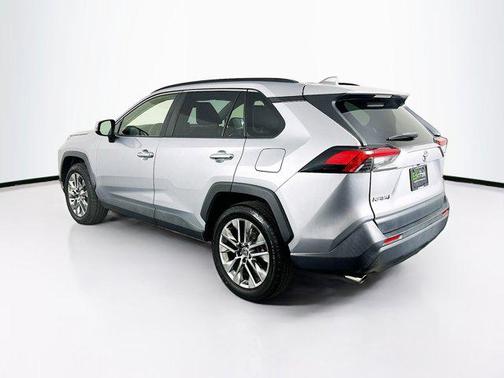 2020 Toyota RAV4 XLE Premium