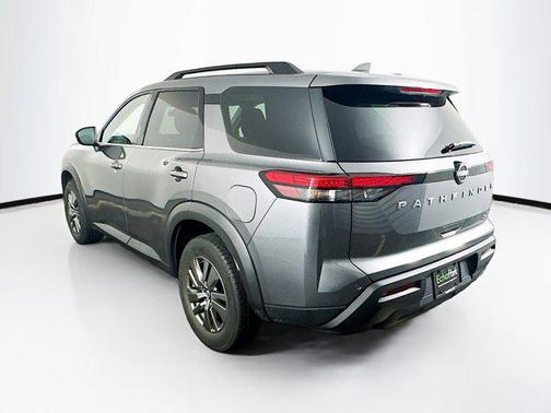 2024 Nissan Pathfinder SV FWD