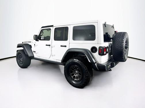 Bright White Clearcoat 2022 Jeep Wrangler Unlimited High Tide 4x4
