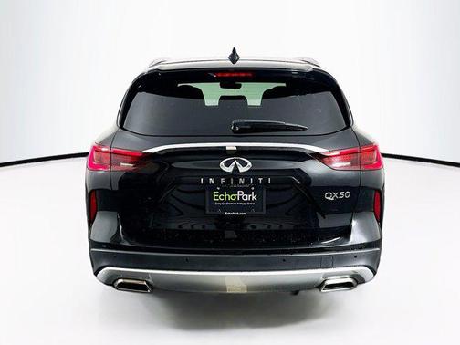 2023 INFINITI QX50 LUXE