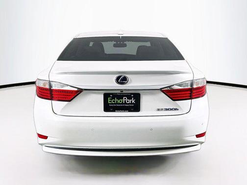 2014 Lexus ES 300h Base