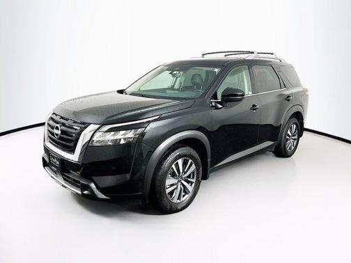 2024 Nissan Pathfinder SL FWD