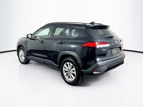 2025 Toyota Corolla Cross LE