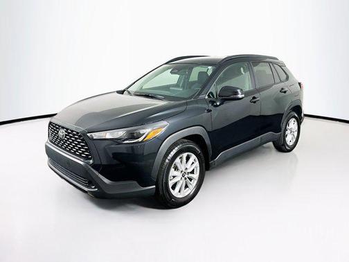 2025 Toyota Corolla Cross LE