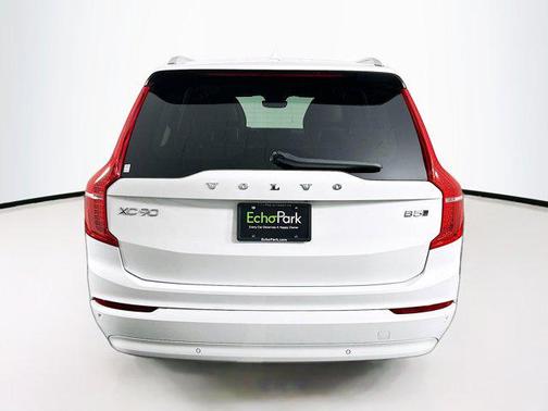 2023 Volvo XC90 B5 Core