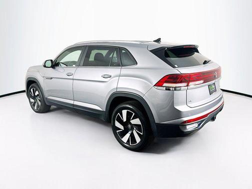 2025 Volkswagen Atlas Cross Sport 2.0T SE w/Technology 4MOTION