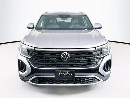 2025 Volkswagen Atlas Cross Sport 2.0T SE w/Technology 4MOTION