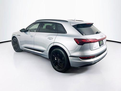 2022 Audi e-tron Premium