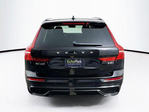 2024 Volvo XC60 B5 Plus Dark Theme
