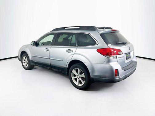 Ice Silver Metallic 2013 Subaru Outback 3.6R Limited