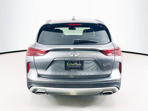 2022 INFINITI QX50 LUXE
