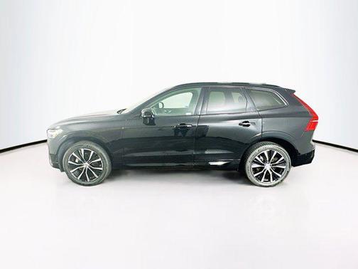 2024 Volvo XC60 B5 Plus Dark Theme