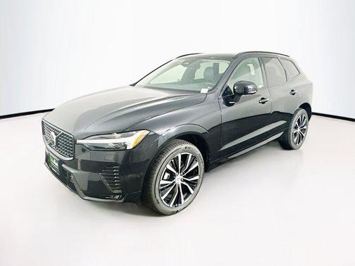 2024 Volvo XC60 B5 Plus Dark Theme