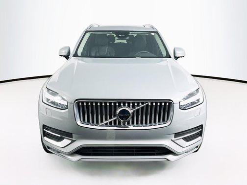 2024 Volvo XC90 Plus Bright Theme