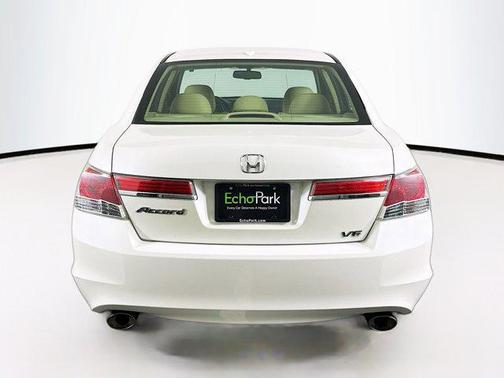 White 2011 Honda Accord EX-L
