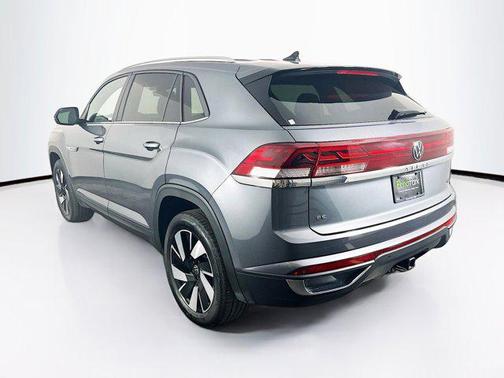 Platinum Gray Metallic 2025 Volkswagen Atlas Cross Sport 2.0T SE w/Technology 4MOTION