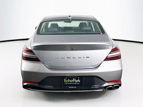 2023 Genesis G70 2.0T RWD