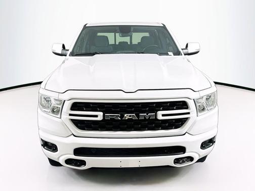 Bright White Clearcoat 2022 RAM 1500 Big Horn/Lone Star