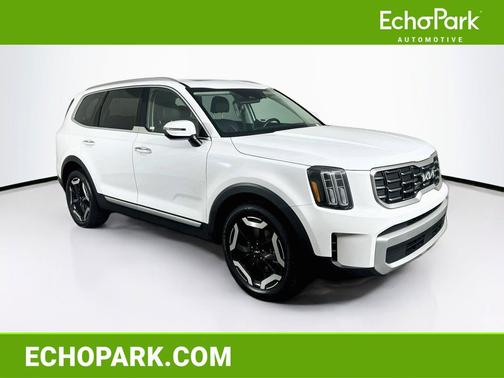 Glacial White Pearl 2025 Kia Telluride S