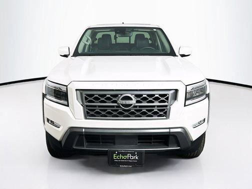 2024 Nissan Frontier SL