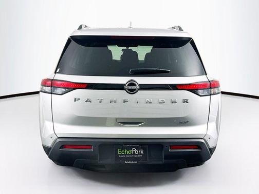2024 Nissan Pathfinder SV FWD