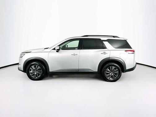 2024 Nissan Pathfinder SV FWD