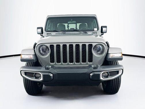 2022 Jeep Gladiator Sport S
