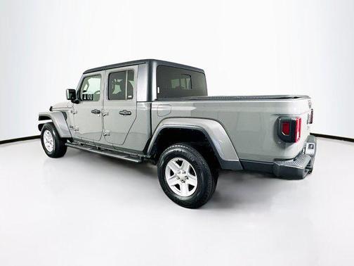 2022 Jeep Gladiator Sport S