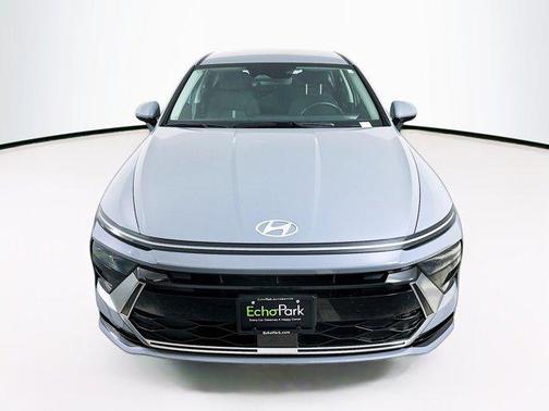 2025 Hyundai SONATA Hybrid SE