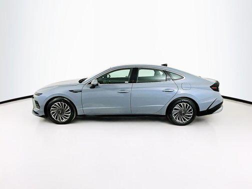 2025 Hyundai SONATA Hybrid SE