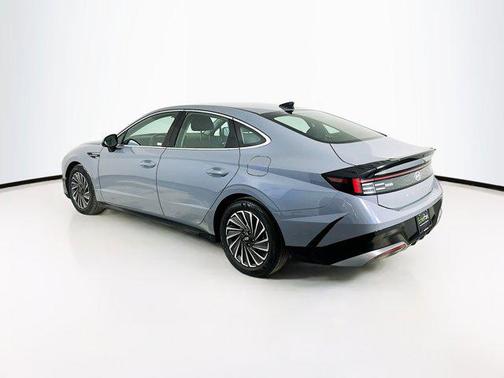 2025 Hyundai SONATA Hybrid SE
