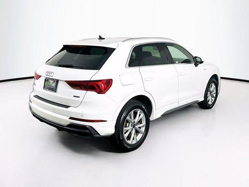 2024 Audi Q3 Premium 45 TFSI S line quattro Tiptronic