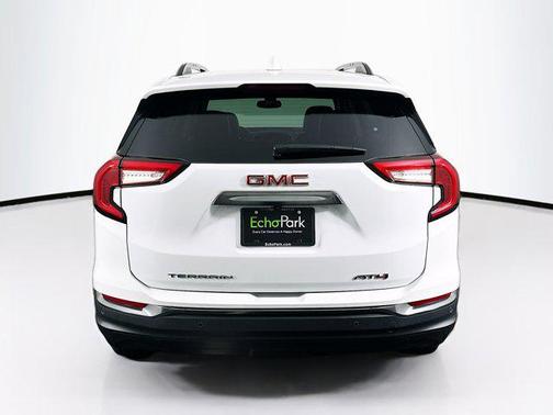 2024 GMC Terrain AWD AT4