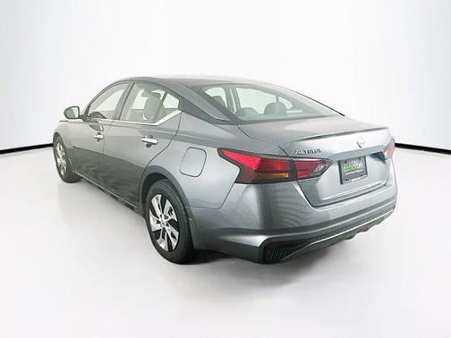 2022 Nissan Altima S FWD