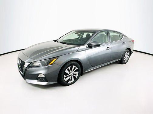 2022 Nissan Altima S FWD