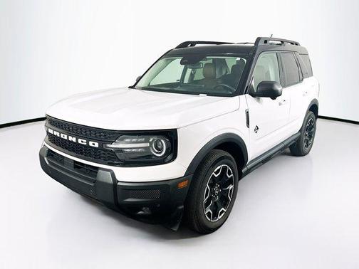 Oxford White 2025 Ford Bronco Sport Outer Banks