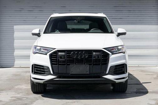 2022 Audi Q7 55 Premium Plus