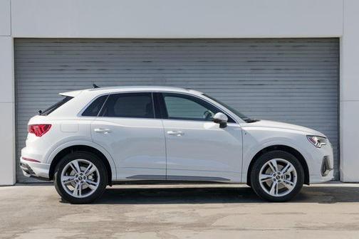 2023 Audi Q3 45 S line Premium Plus