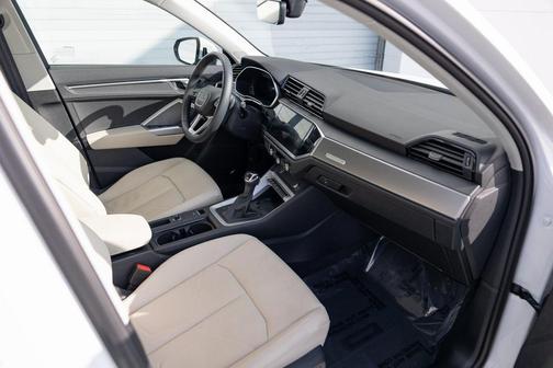 2025 Audi Q3 45 S line Premium Plus