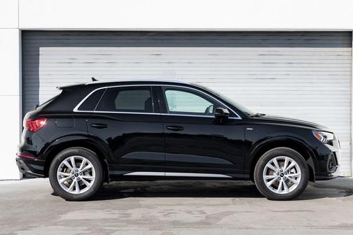 2024 Audi Q3 Premium 45 TFSI S line quattro Tiptronic
