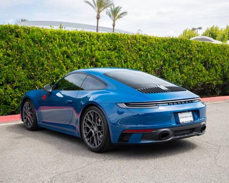 Paint to Sample: Manausblue 2024 Porsche 911