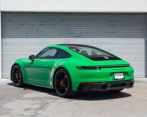 Python Green 2022 Porsche 911