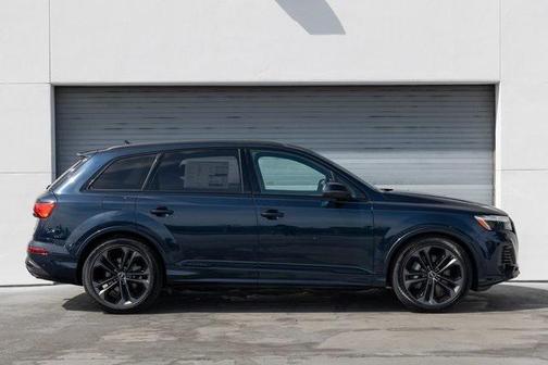 2025 Audi Q7 55 Prestige