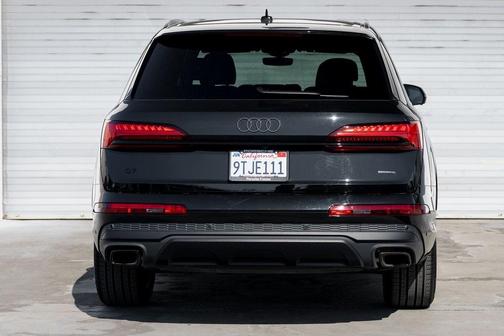 2025 Audi Q7 45 Premium