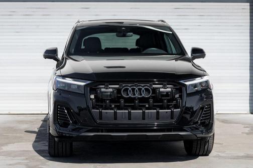 2025 Audi Q7 45 Premium