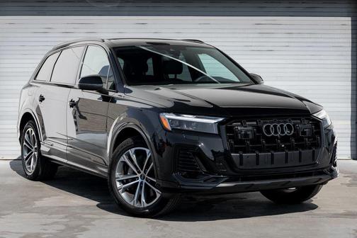 2025 Audi Q7 45 Premium