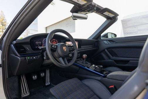 2025 Porsche 911 Carrera T