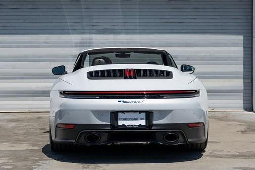 2025 Porsche 911 Carrera T